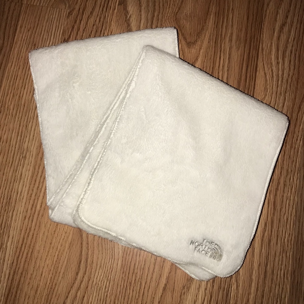 White Northface Denali Scarf